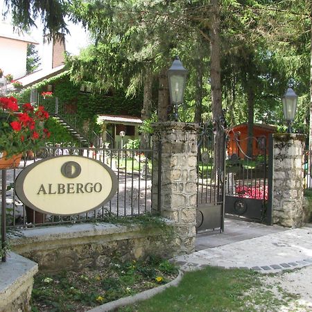 Lh Albergo Il Paradiso Pescasseroli Buitenkant foto