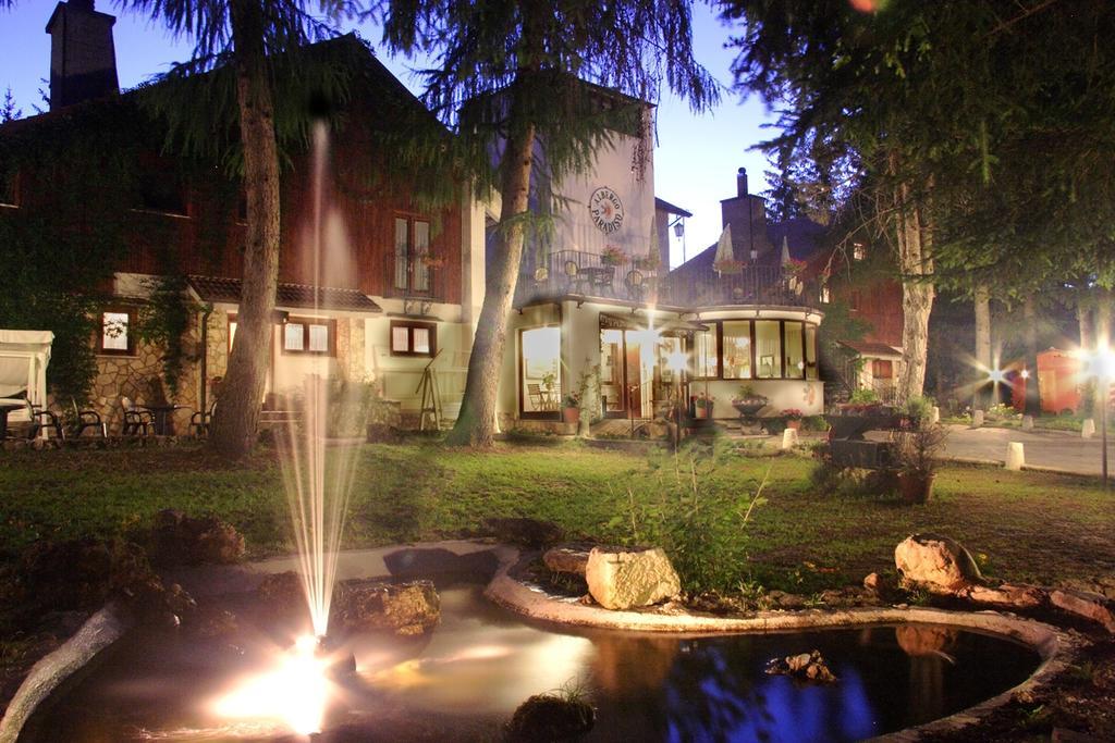 Lh Albergo Il Paradiso Pescasseroli Buitenkant foto