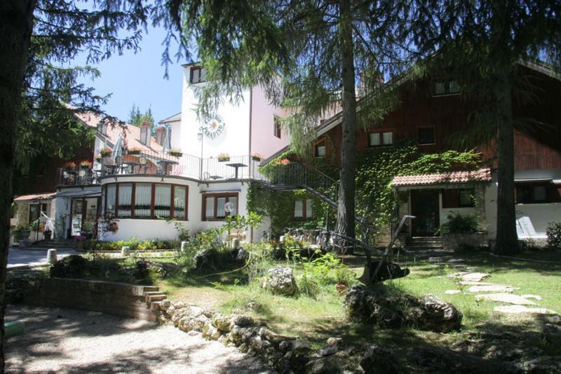 Lh Albergo Il Paradiso Pescasseroli Buitenkant foto
