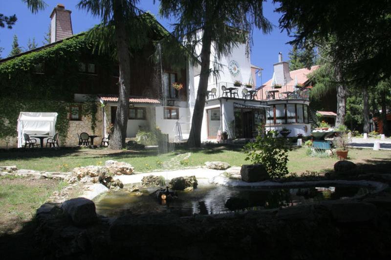 Lh Albergo Il Paradiso Pescasseroli Buitenkant foto