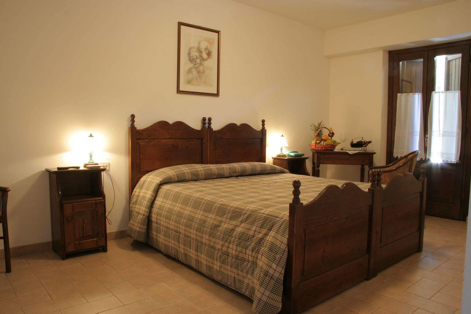Lh Albergo Il Paradiso Pescasseroli Buitenkant foto