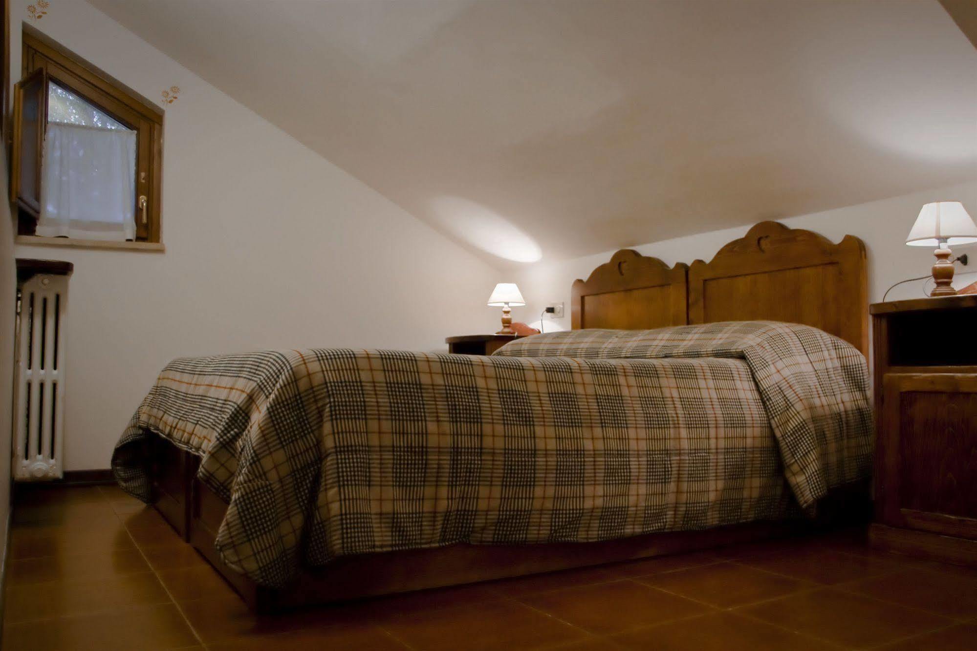 Lh Albergo Il Paradiso Pescasseroli Buitenkant foto