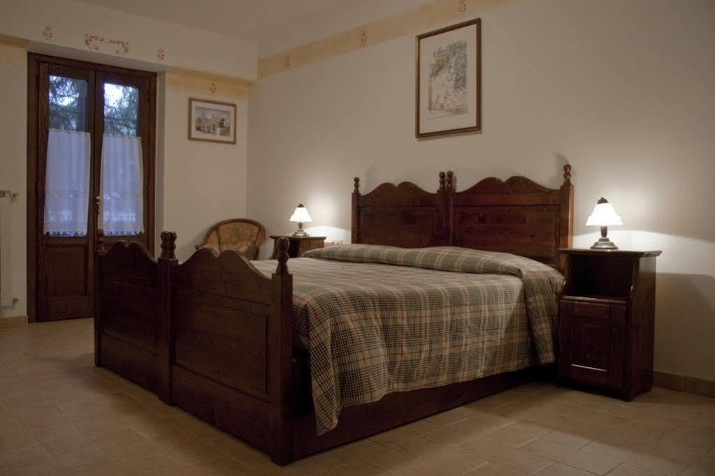 Lh Albergo Il Paradiso Pescasseroli Buitenkant foto